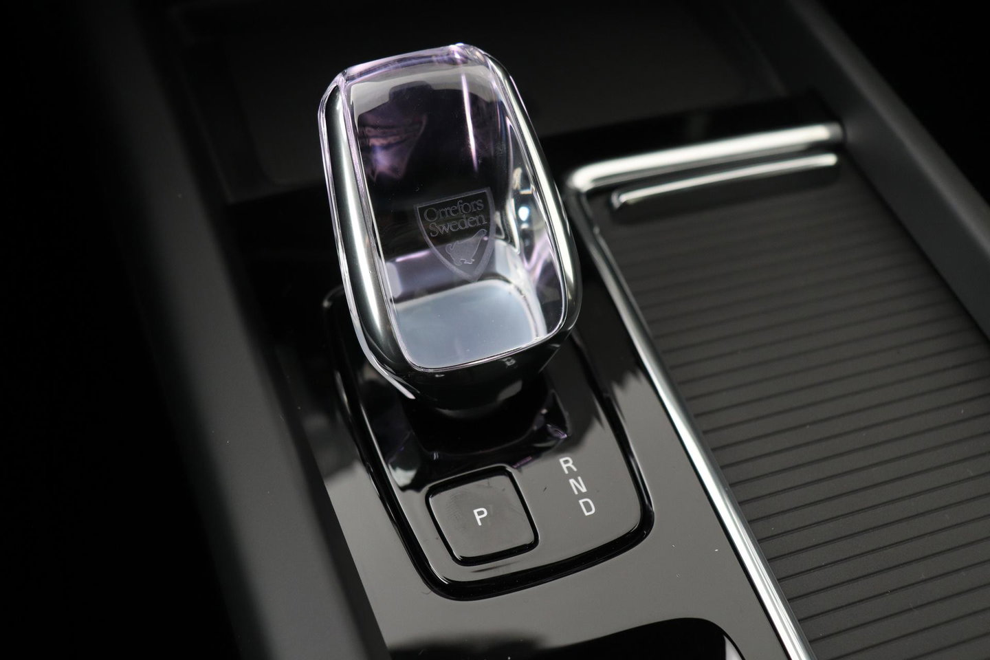 Volvo XC60 T6 Plus Black Edition | Luchtvering | Stoelventilatie | Bowers & Wilkins | Head-up | Stoelventilatie