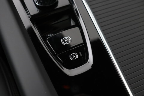 Volvo XC60 T6 Plus Black Edition | Luchtvering | Stoelventilatie | Bowers & Wilkins | Head-up | Stoelventilatie