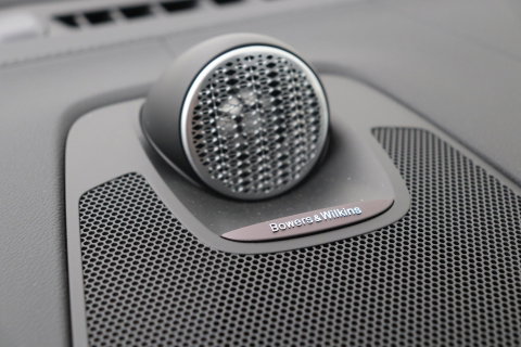 Volvo XC60 T6 Plus Black Edition | Luchtvering | Stoelventilatie | Bowers & Wilkins | Head-up | Stoelventilatie