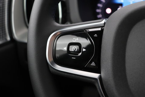 Volvo XC60 T6 Plus Black Edition | Luchtvering | Stoelventilatie | Bowers & Wilkins | Head-up | Stoelventilatie