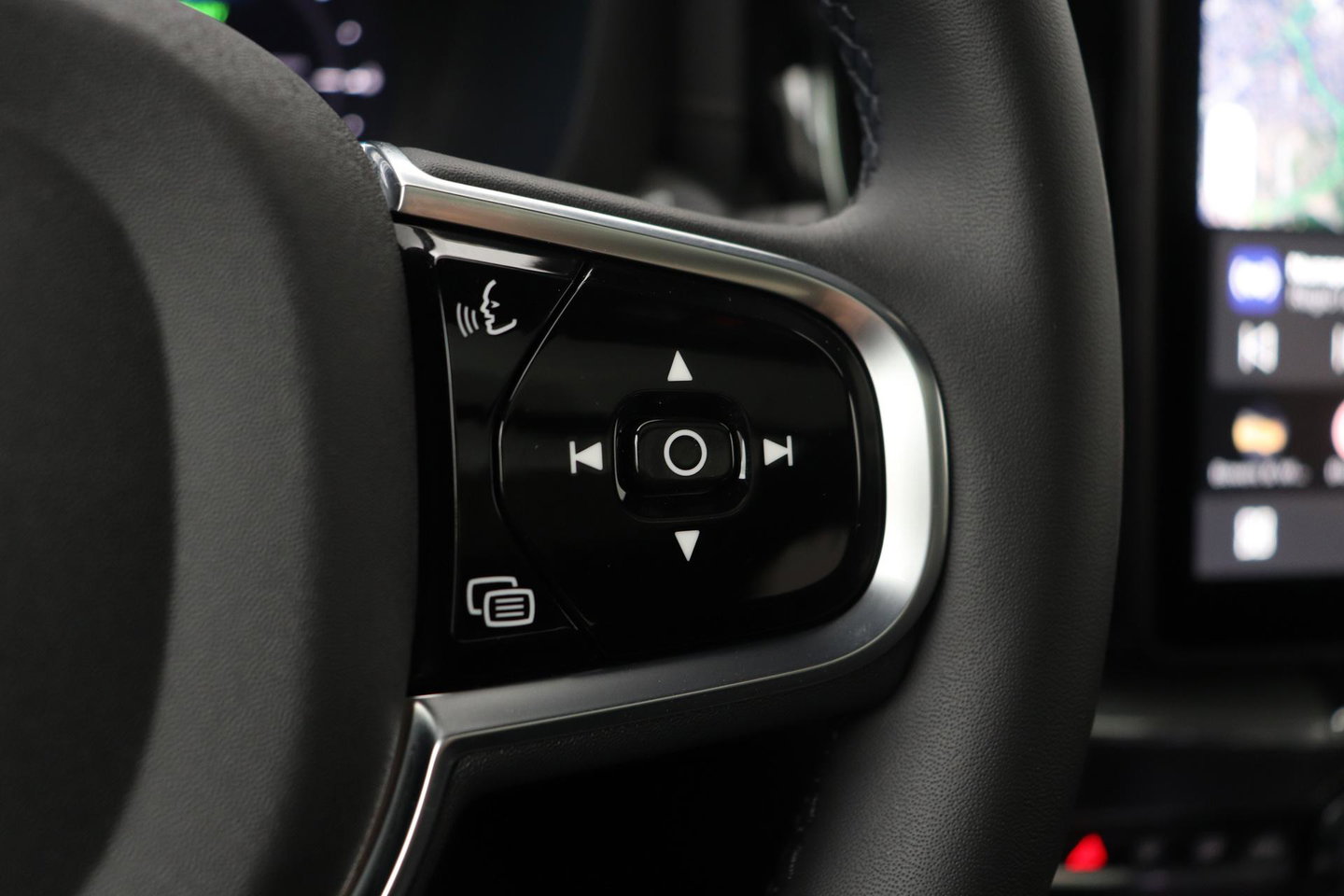 Volvo XC60 T6 Plus Black Edition | Luchtvering | Stoelventilatie | Bowers & Wilkins | Head-up | Stoelventilatie
