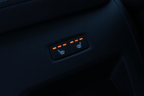 Volvo XC60 T6 Plus Black Edition | Luchtvering | Stoelventilatie | Bowers & Wilkins | Head-up | Stoelventilatie