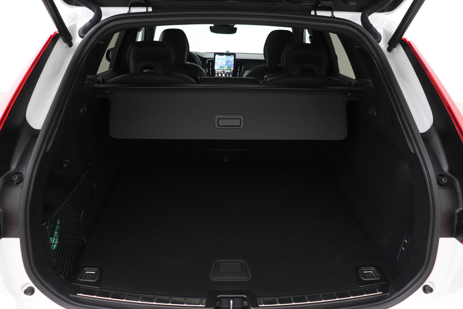 Volvo XC60 T6 Plus Black Edition | Luchtvering | Stoelventilatie | Bowers & Wilkins | Head-up | Stoelventilatie