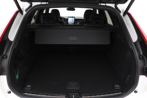 Volvo XC60 T6 Plus Black Edition | Luchtvering | Stoelventilatie | Bowers & Wilkins | Head-up | Stoelventilatie