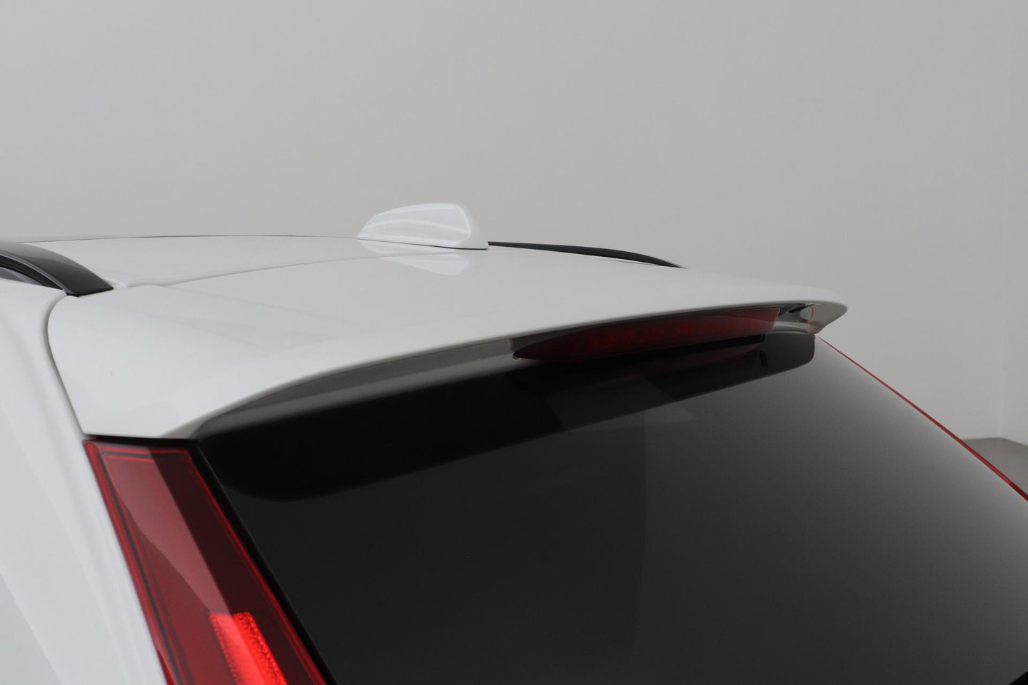 Volvo XC60 T6 Plus Black Edition | Luchtvering | Stoelventilatie | Bowers & Wilkins | Head-up | Stoelventilatie