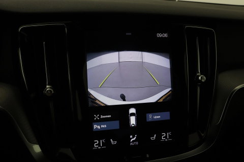 Volvo V60 2.0 T6 Twin Engine AWD R-Design | Trekhaak | Camera | 19 inch | Leder | Stoelverwarming
