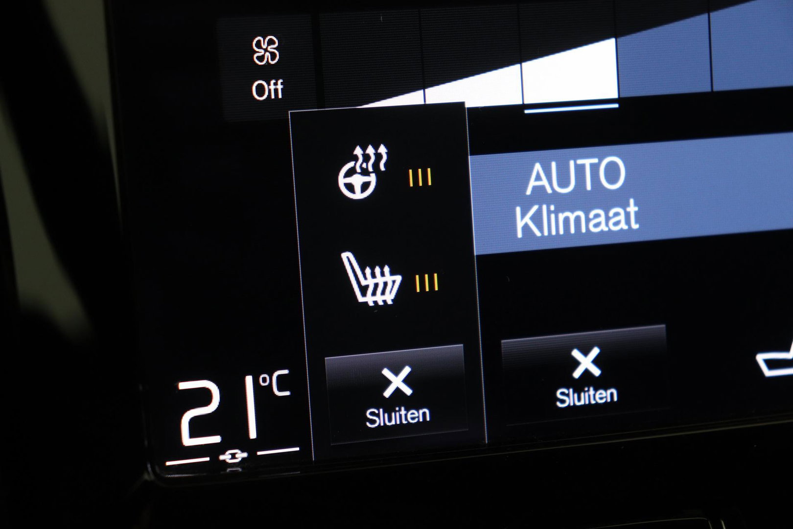 Volvo V60 2.0 T6 Twin Engine AWD R-Design | Trekhaak | Camera | 19 inch | Leder | Stoelverwarming