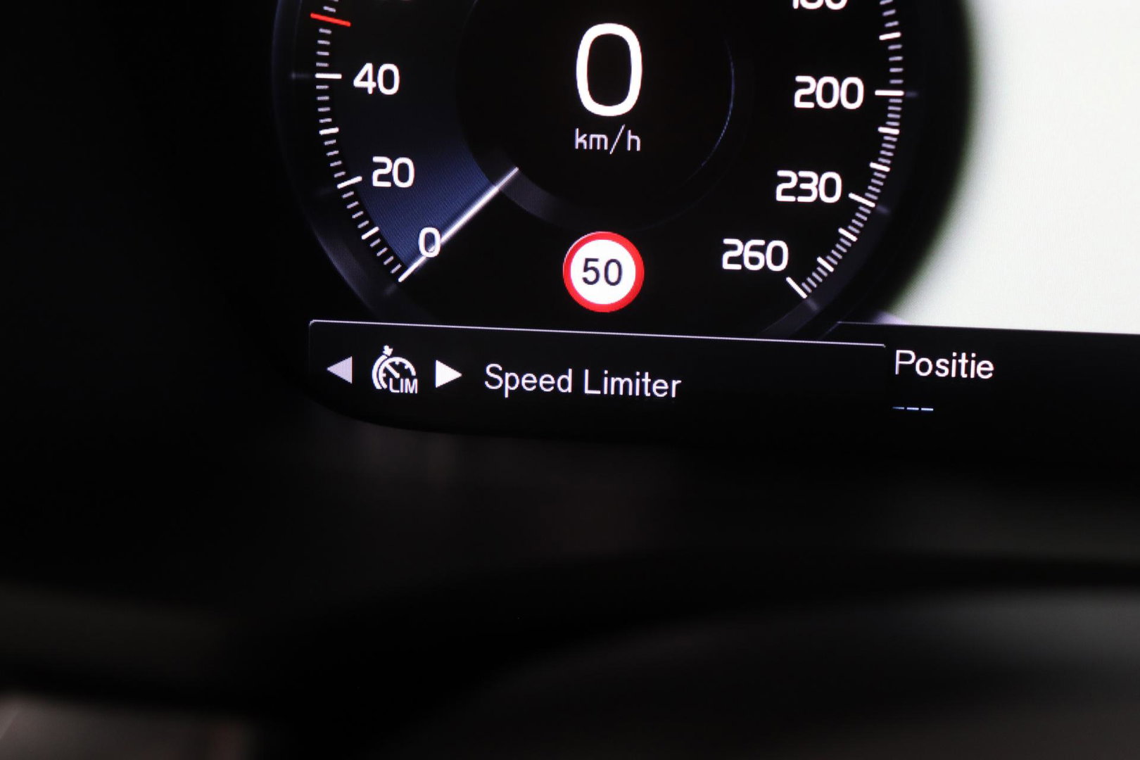 Volvo V60 2.0 T6 Twin Engine AWD R-Design | Trekhaak | Camera | 19 inch | Leder | Stoelverwarming