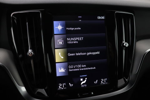 Volvo V60 2.0 T6 Twin Engine AWD R-Design | Trekhaak | Camera | 19 inch | Leder | Stoelverwarming