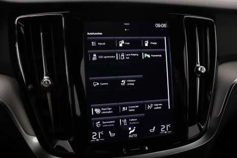 Volvo V60 2.0 T6 Twin Engine AWD R-Design | Trekhaak | Camera | 19 inch | Leder | Stoelverwarming