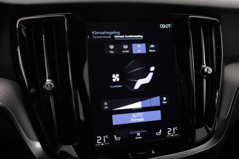 Volvo V60 2.0 T6 Twin Engine AWD R-Design | Trekhaak | Camera | 19 inch | Leder | Stoelverwarming