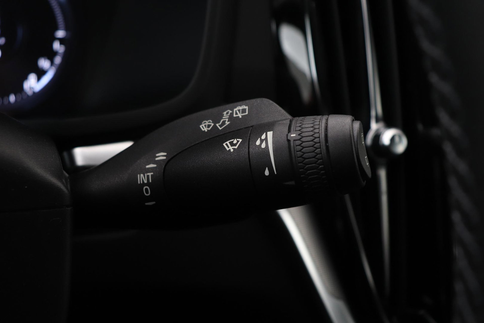 Volvo V60 2.0 T6 Twin Engine AWD R-Design | Trekhaak | Camera | 19 inch | Leder | Stoelverwarming