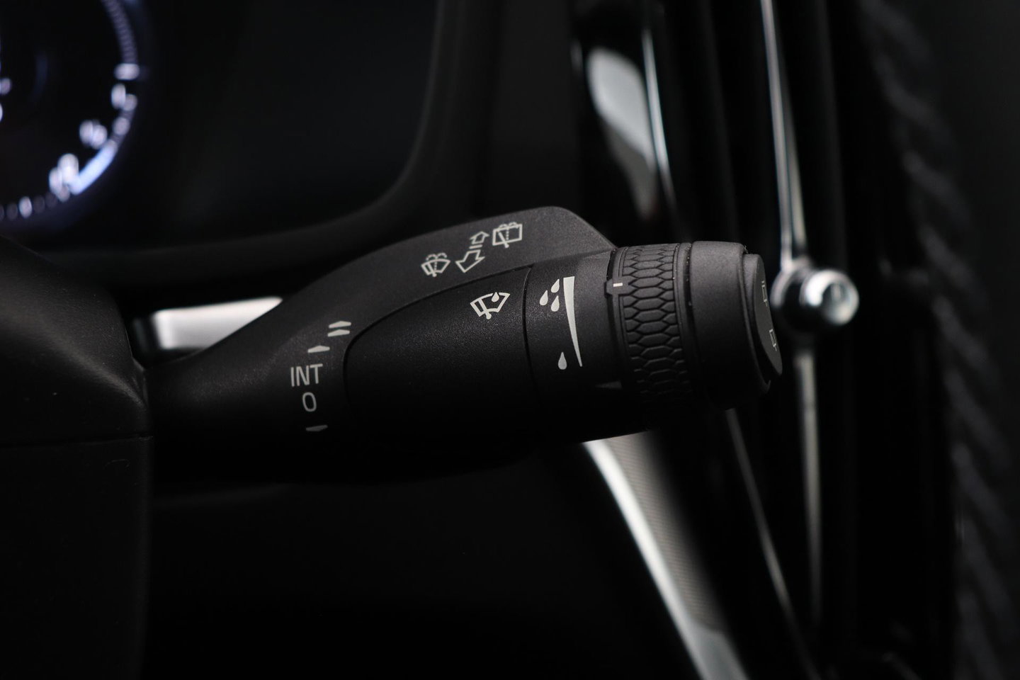 Volvo V60 2.0 T6 Twin Engine AWD R-Design | Trekhaak | Camera | 19 inch | Leder | Stoelverwarming