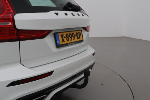 Volvo V60 2.0 T6 Twin Engine AWD R-Design | Trekhaak | Camera | 19 inch | Leder | Stoelverwarming