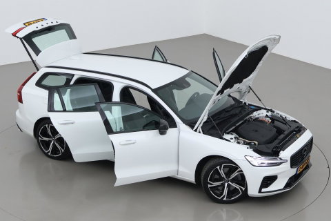 Volvo V60 2.0 T6 Twin Engine AWD R-Design | Trekhaak | Camera | 19 inch | Leder | Stoelverwarming