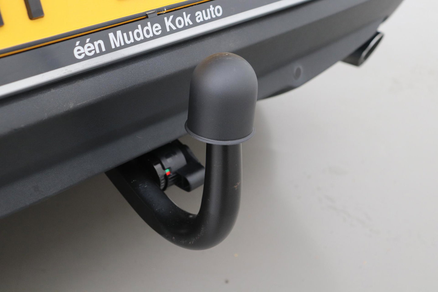 Volvo V40 2.0 D3 Momentum | Standkachel | Trekhaak | BLIS | 17 Inch