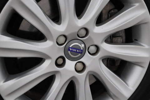 Volvo V40 2.0 D3 Momentum | Standkachel | Trekhaak | BLIS | 17 Inch
