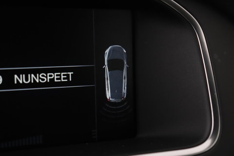 Volvo V40 2.0 D3 Momentum | Standkachel | Trekhaak | BLIS | 17 Inch