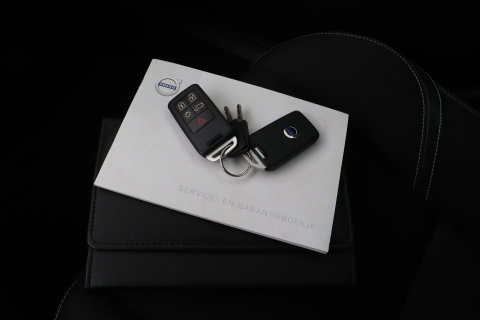 Volvo V40 2.0 D3 Momentum | Standkachel | Trekhaak | BLIS | 17 Inch
