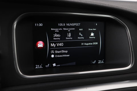 Volvo V40 2.0 D3 Momentum | Standkachel | Trekhaak | BLIS | 17 Inch