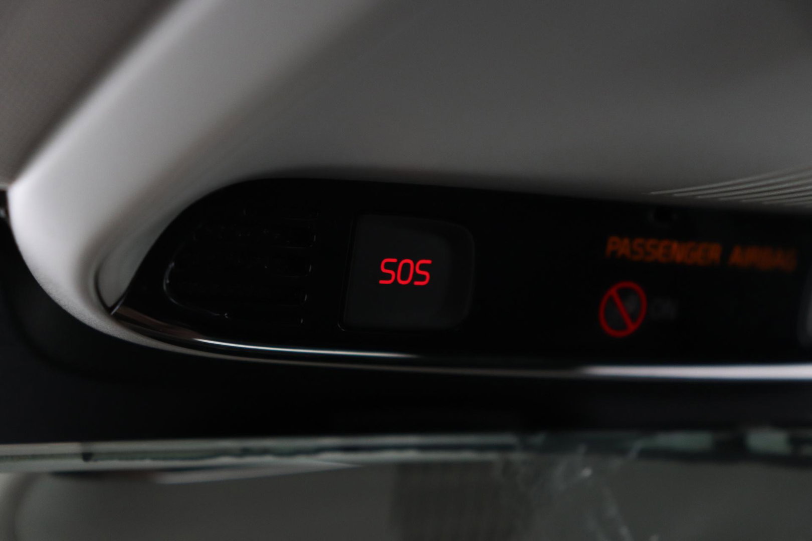 Volvo V40 2.0 D3 Momentum | Standkachel | Trekhaak | BLIS | 17 Inch