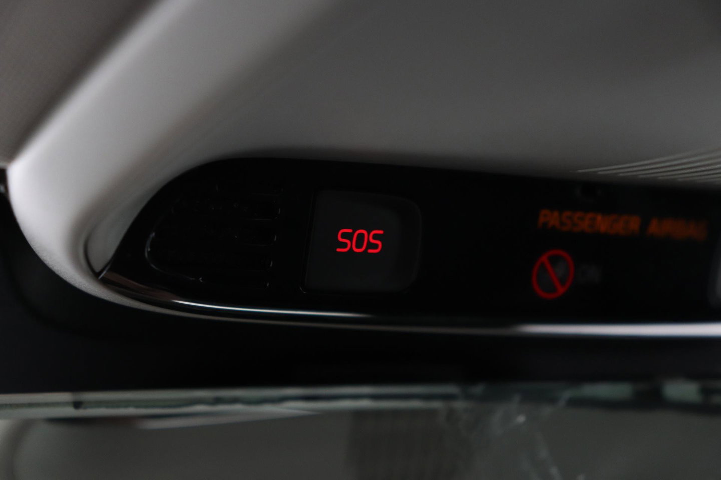 Volvo V40 2.0 D3 Momentum | Standkachel | Trekhaak | BLIS | 17 Inch