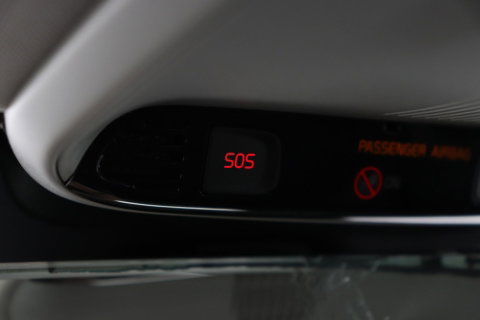 Volvo V40 2.0 D3 Momentum | Standkachel | Trekhaak | BLIS | 17 Inch