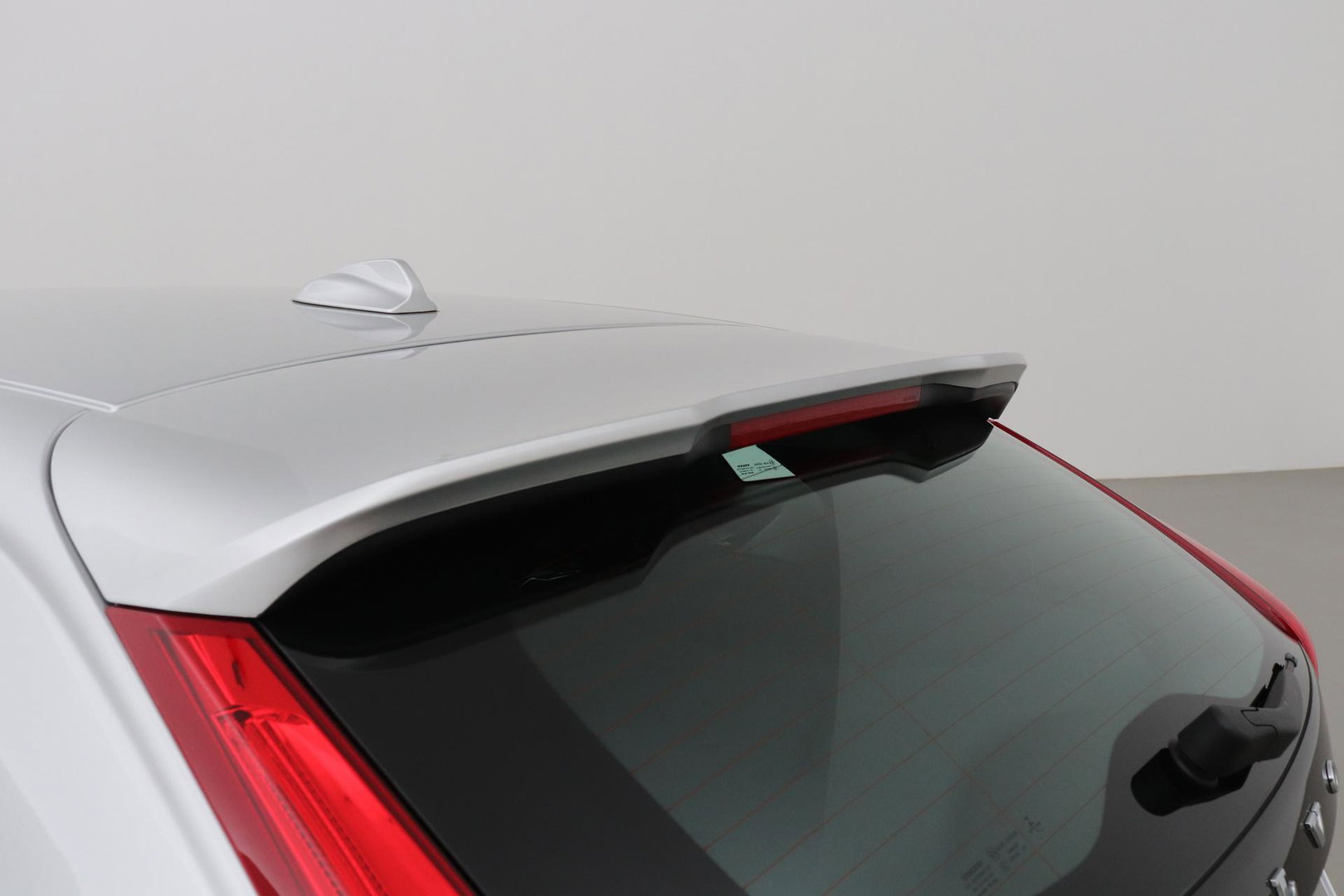 Volvo V40 2.0 D3 Momentum | Standkachel | Trekhaak | BLIS | 17 Inch