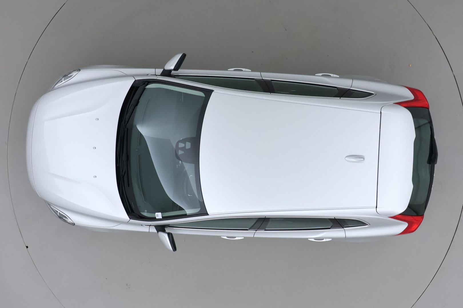 Volvo V40 2.0 D3 Momentum | Standkachel | Trekhaak | BLIS | 17 Inch