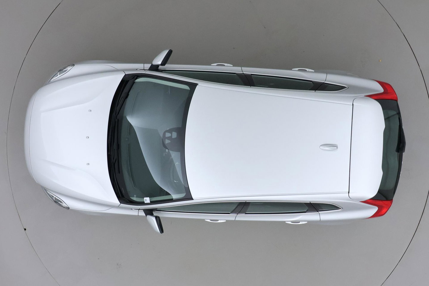 Volvo V40 2.0 D3 Momentum | Standkachel | Trekhaak | BLIS | 17 Inch