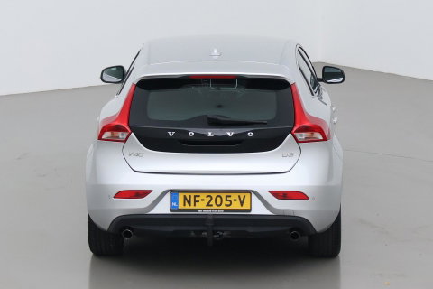 Volvo V40 2.0 D3 Momentum | Standkachel | Trekhaak | BLIS | 17 Inch