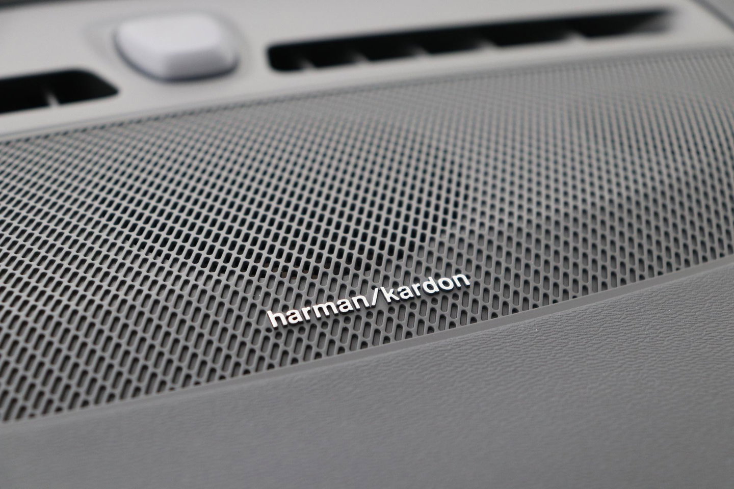 Volvo EX40 Single Motor Extended Range Plus Black Edition | 82 kWh | Panoramadak | Harman/Kardon | Camera