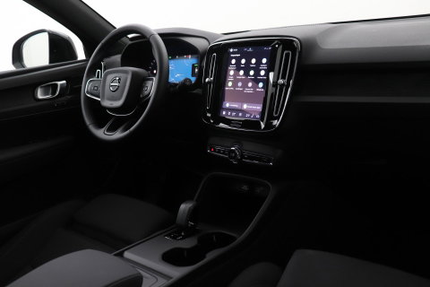 Volvo EX40 Single Motor Extended Range Plus Black Edition | 82 kWh | Panoramadak | Harman/Kardon | Camera