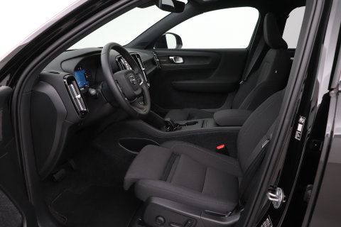 Volvo EX40 Single Motor Extended Range Plus Black Edition | 82 kWh | Panoramadak | Harman/Kardon | Camera
