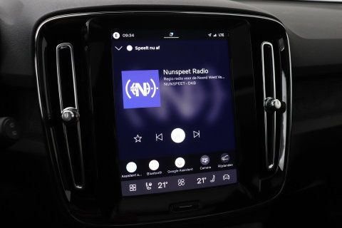 Volvo EX40 Single Motor Extended Range Plus Black Edition | 82 kWh | Panoramadak | Harman/Kardon | Camera