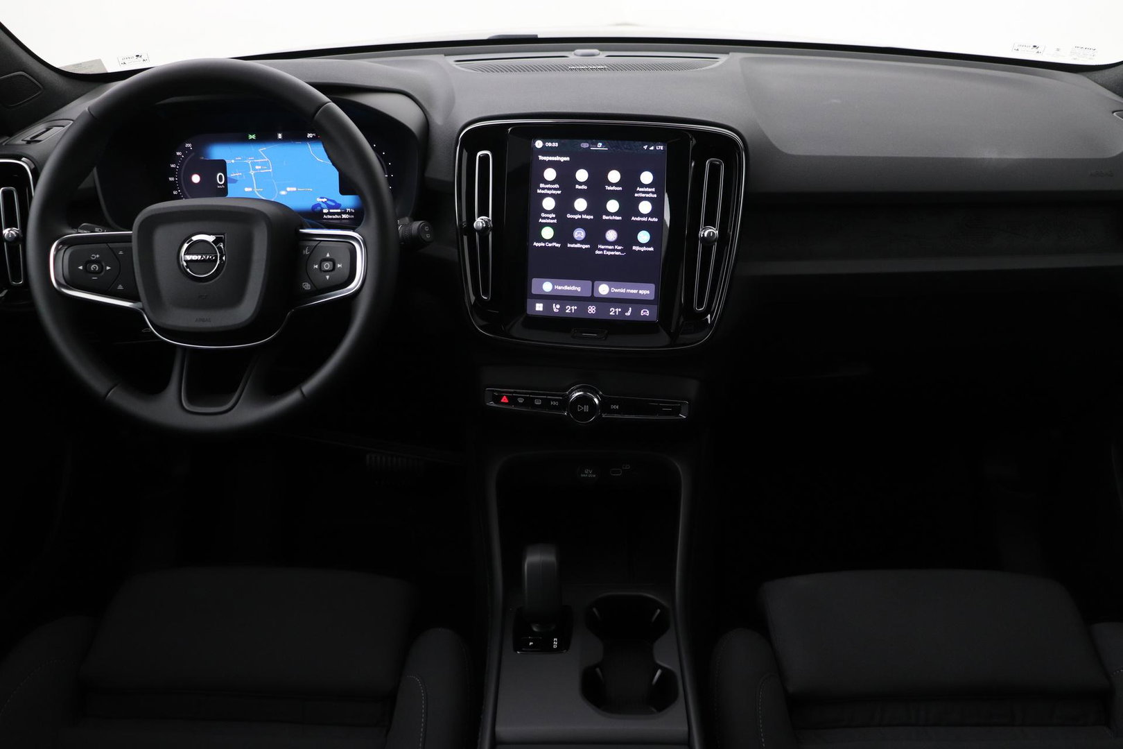 Volvo EX40 Single Motor Extended Range Plus Black Edition | 82 kWh | Panoramadak | Harman/Kardon | Camera