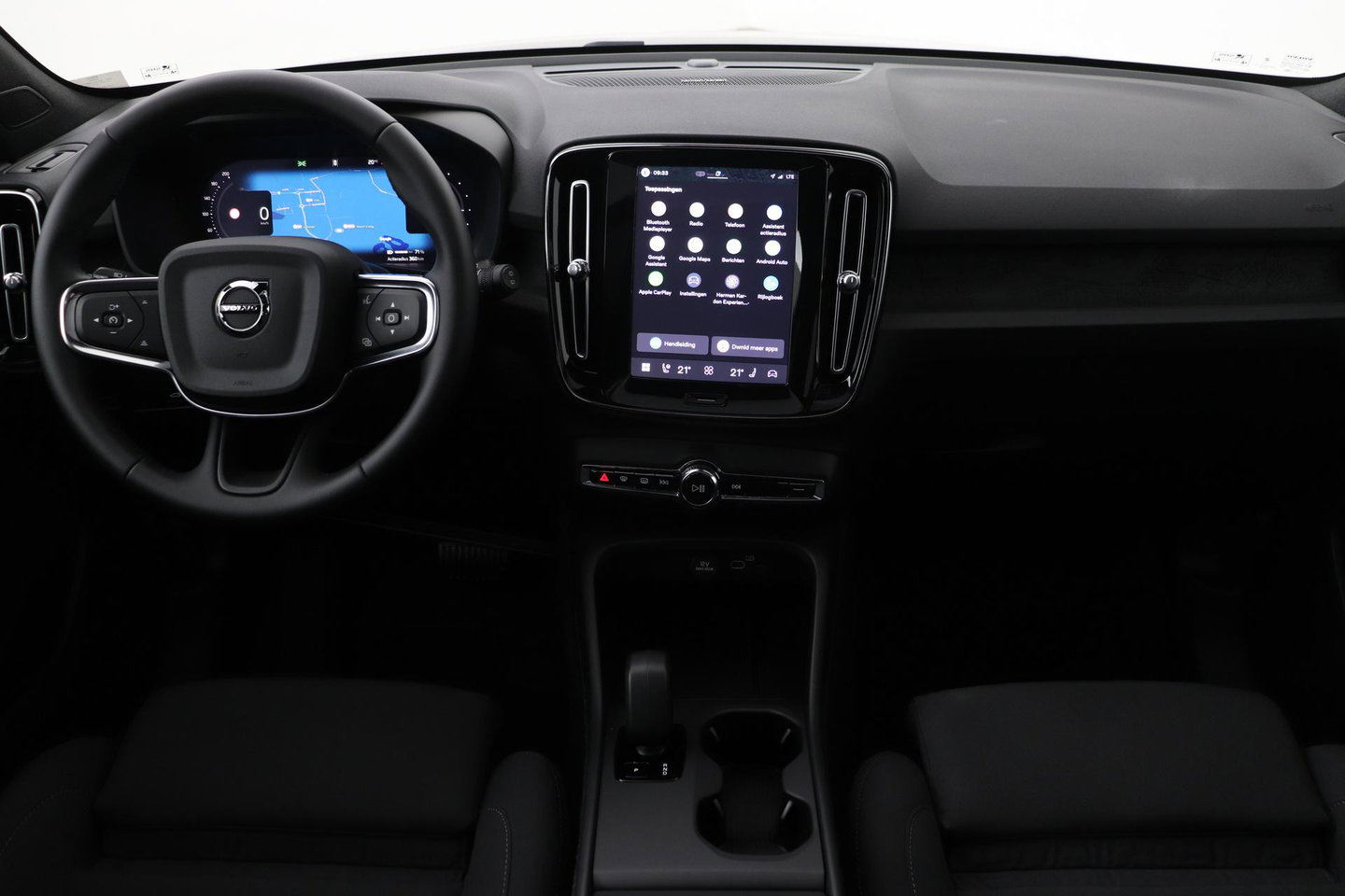 Volvo EX40 Single Motor Extended Range Plus Black Edition | 82 kWh | Panoramadak | Harman/Kardon | Camera