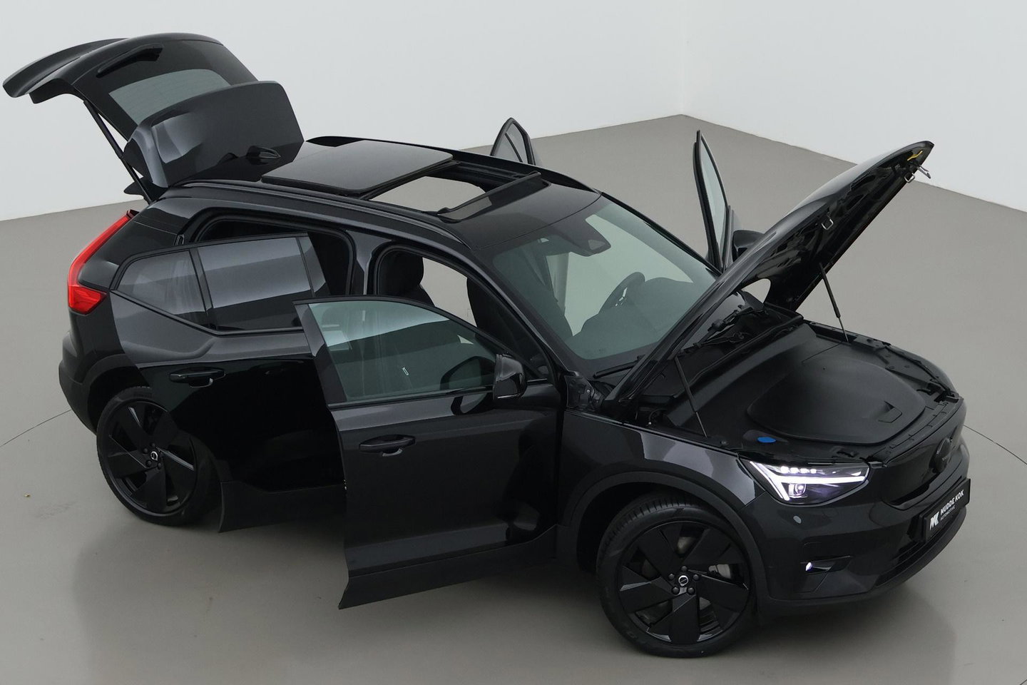 Volvo EX40 Single Motor Extended Range Plus Black Edition | 82 kWh | Panoramadak | Harman/Kardon | Camera
