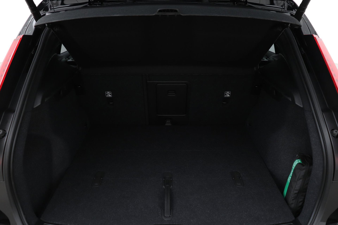 Volvo EX40 Single Motor Extended Range Plus Black Edition | 82 kWh | Panoramadak | Harman/Kardon | Camera