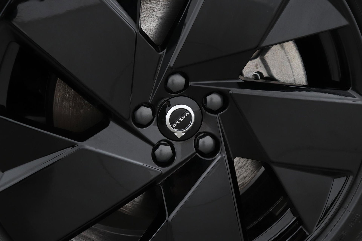 Volvo EX40 Single Motor Extended Range Plus Black Edition | 82 kWh | Panoramadak | Harman/Kardon | Camera