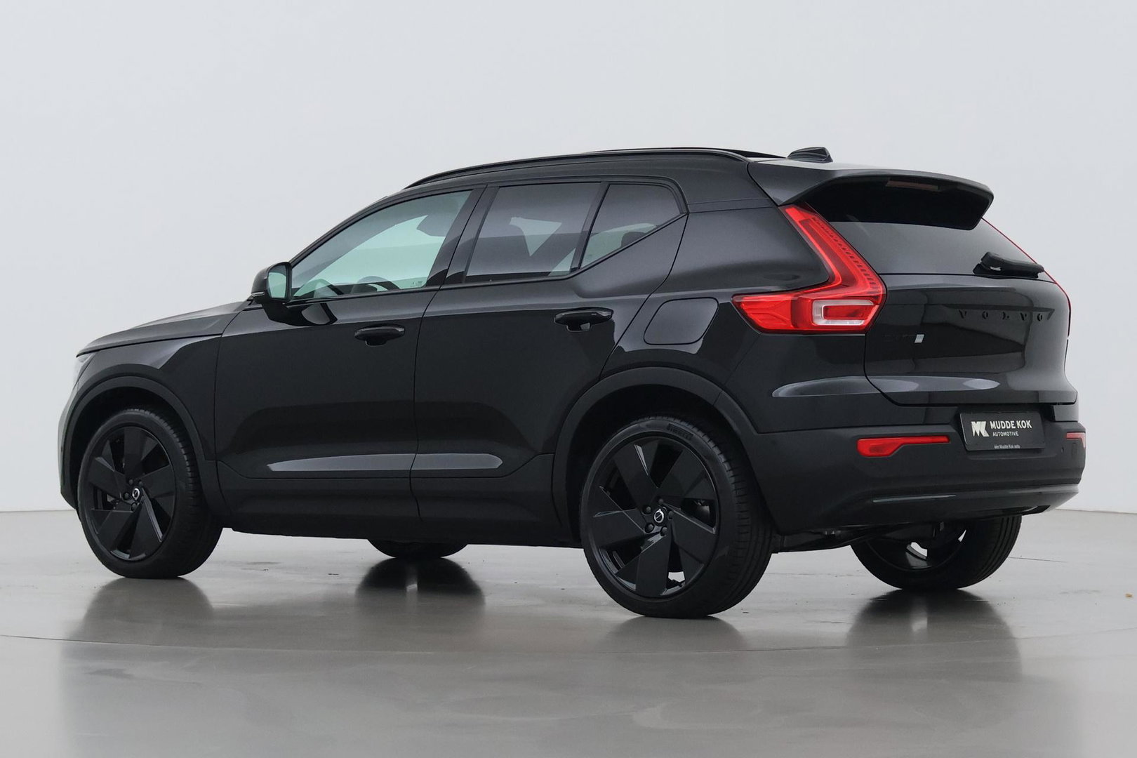 Volvo EX40 Single Motor Extended Range Plus Black Edition | 82 kWh | Panoramadak | Harman/Kardon | Camera