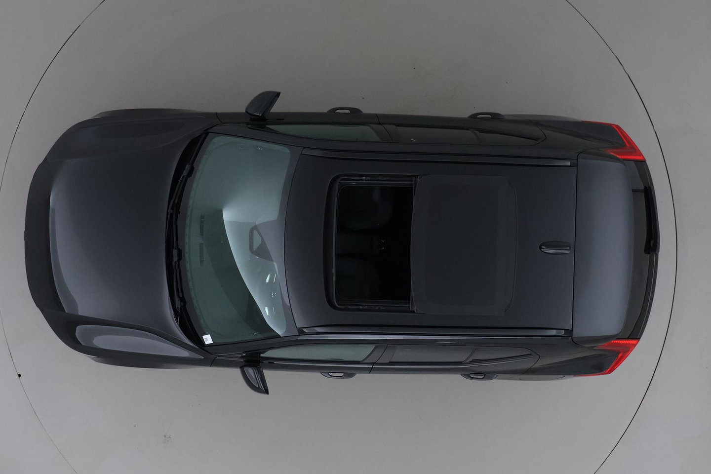 Volvo EX40 Single Motor Extended Range Plus Black Edition | 82 kWh | Panoramadak | Harman/Kardon | Camera