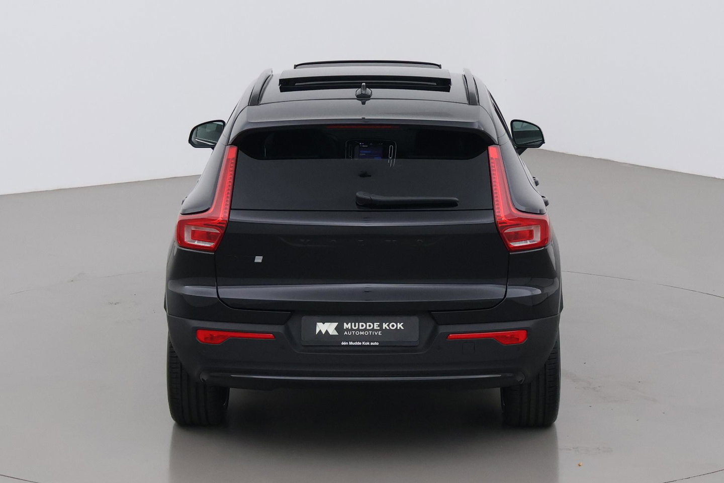 Volvo EX40 Single Motor Extended Range Plus Black Edition | 82 kWh | Panoramadak | Harman/Kardon | Camera