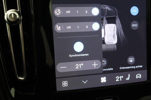 Volvo EX40 Single Motor Extended Range Plus | 82 kWh | Harman/Kardon | Pilot Assist | Warmtepomp | Keyless | Stoel+Stuurverwarming | ACC