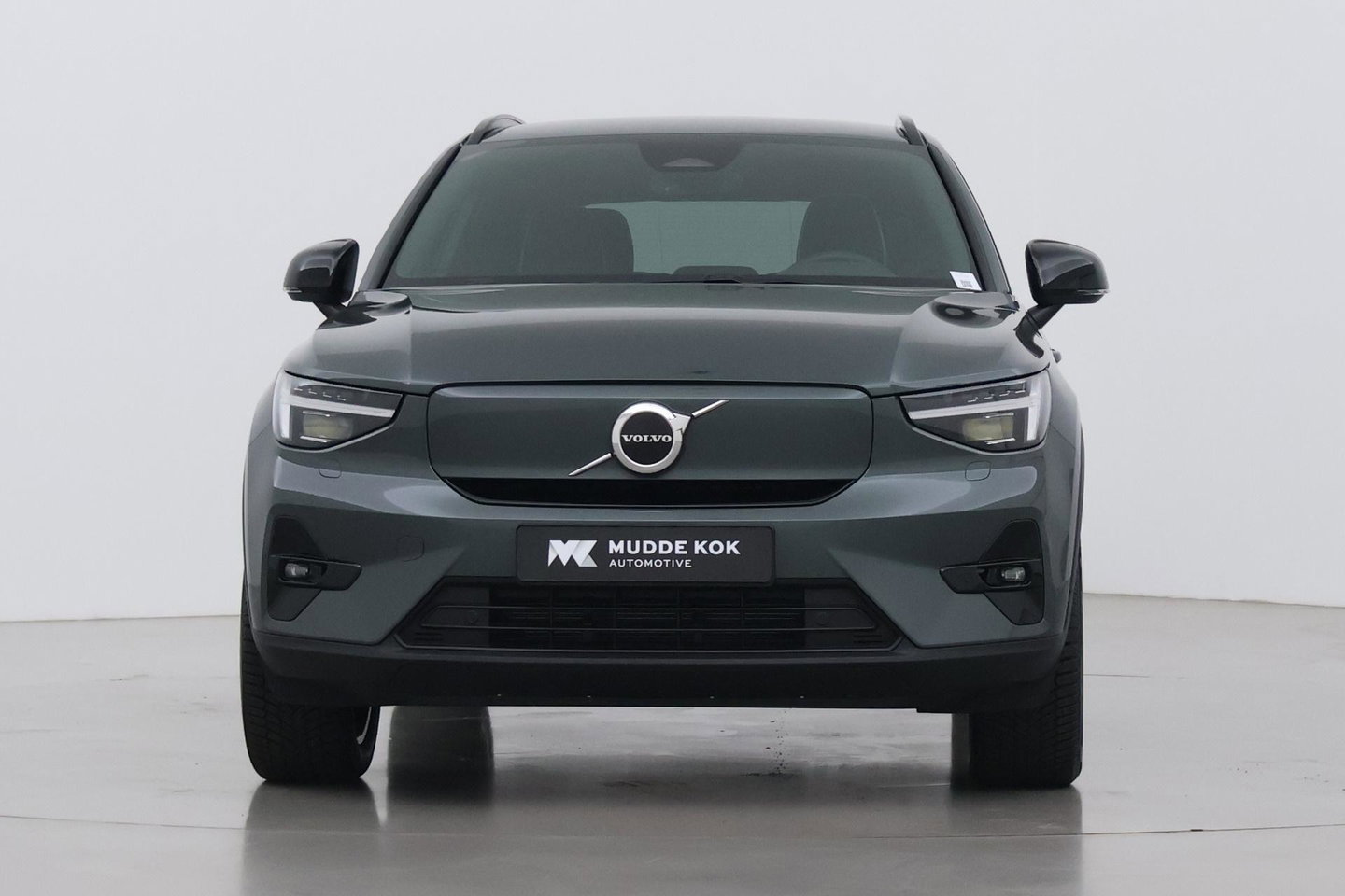 Volvo EX40 Single Motor Extended Range Plus | 82 kWh | Harman/Kardon | Pilot Assist | Warmtepomp | Keyless | Stoel+Stuurverwarming | ACC