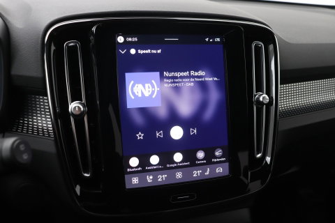 Volvo EX40 Single Motor Extended Range Plus | 82 kWh | Harman/Kardon | Pilot Assist | Warmtepomp | Keyless | Stoel+Stuurverwarming | ACC