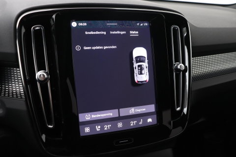 Volvo EX40 Single Motor Extended Range Plus | 82 kWh | Harman/Kardon | Pilot Assist | Warmtepomp | Keyless | Stoel+Stuurverwarming | ACC