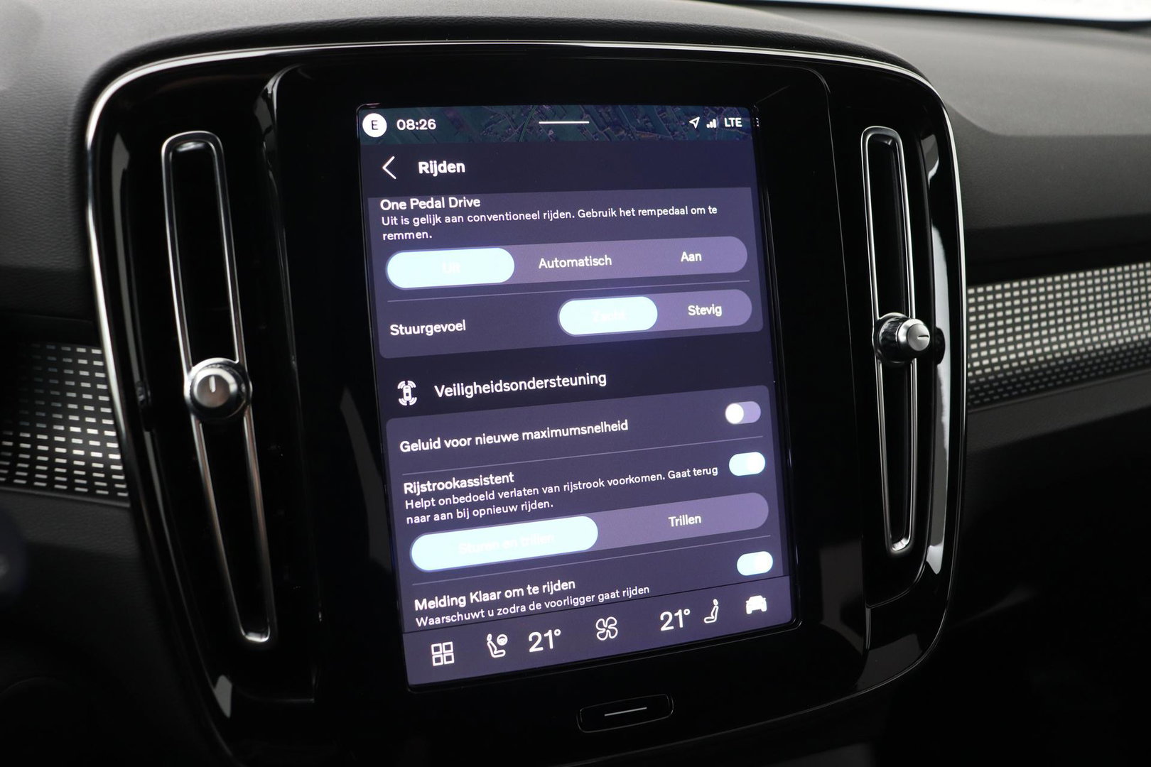 Volvo EX40 Single Motor Extended Range Plus | 82 kWh | Harman/Kardon | Pilot Assist | Warmtepomp | Keyless | Stoel+Stuurverwarming | ACC