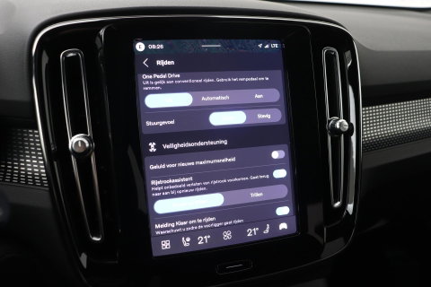 Volvo EX40 Single Motor Extended Range Plus | 82 kWh | Harman/Kardon | Pilot Assist | Warmtepomp | Keyless | Stoel+Stuurverwarming | ACC