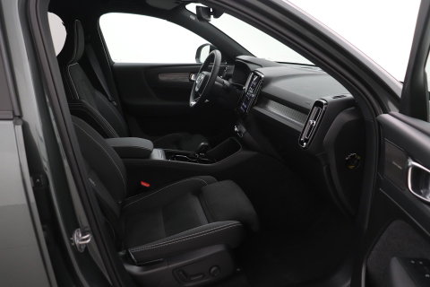 Volvo EX40 Single Motor Extended Range Plus | 82 kWh | Harman/Kardon | Pilot Assist | Warmtepomp | Keyless | Stoel+Stuurverwarming | ACC